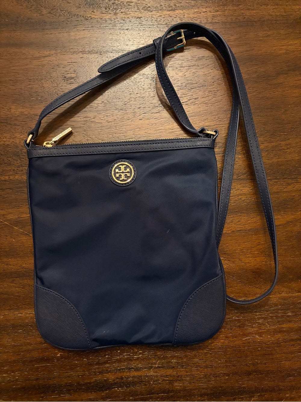 Tory Burch Perry Nylon Swingpack Crossbody Bag Navy Blue Gold Logo